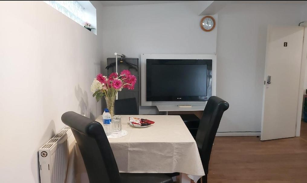 Great Rooms Fc Liverpool Eksteriør billede