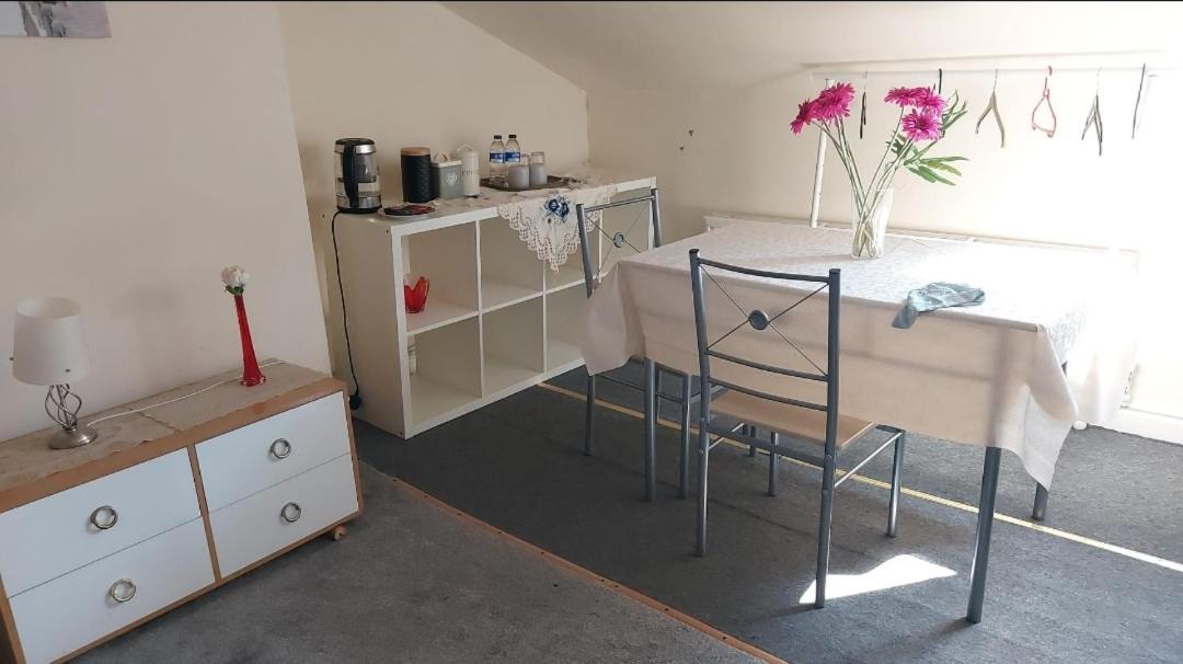 Great Rooms Fc Liverpool Eksteriør billede